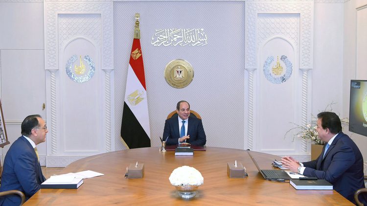 Sisi: Health sector’s investment incentives augment offering of integrated medical services to all citizens 1 - Egyptian Gazette President Abdel Fattah El Sisi during his meeting on Monday with Prime Minister Moustafa Madbouli and Health Minister Khaled Abdel-Ghaffar.