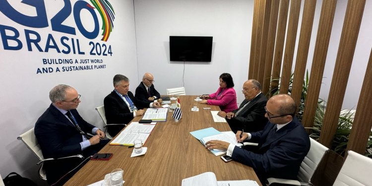Shoukry discusses with Bolivia, Uruguay, Portugal counterparts strengthening relations, Gaza updates