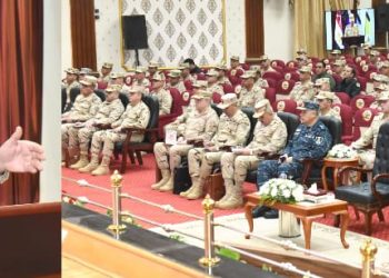 Defence Chief probes regional crises with Central Military Zone fighters