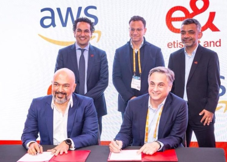 Etisalat by e& in Egypt Signs a Strategic Partnership with Amazon Web Services (AWS) at Mobile World Congress 2024 1 - Egyptian Gazette
