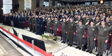 Defence Minister attends panel on main research by Commanders, Staff College