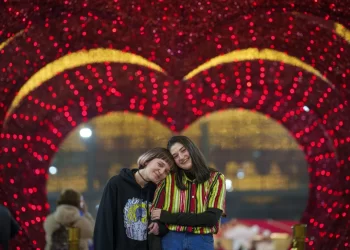 Flowers, chocolates, flash mobs: Valentine’s Day celebrations around the world