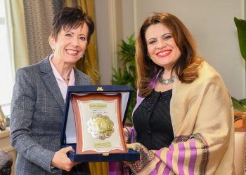 Emigration min. asserts eagerness to stand by expats during global crises