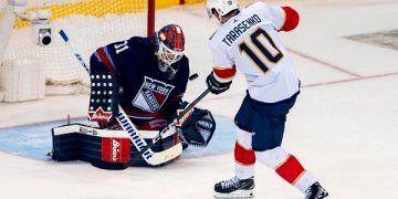 Rangers rally to beat Panthers 4-3