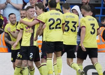 EPL: Spurs, Villa win; Man Utd held