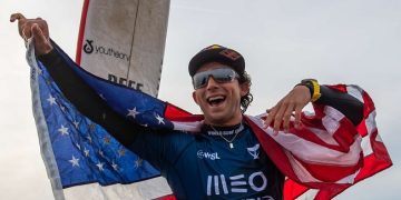 Colapinto tops world surfing rankings