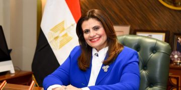 Emigration min. urges Egyptian expats on registering in importing cars initiative