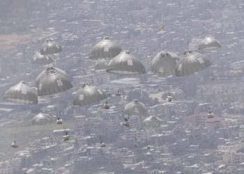 Egypt intensifies humanitarian aid airdrop operations in northern Gaza