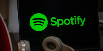 Spotify adds music videos to output