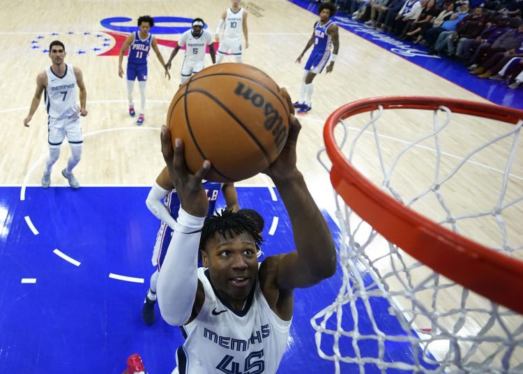 Clippers stun Rockets 122-116