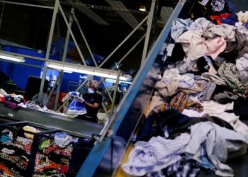 France proposes EU ban on exports of used clothes