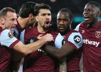 England eyes 5th Champions League spot