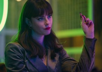 Ritchie serves up a meaty thriller-comedy series on Netflix