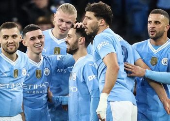 Manchester City reaches FA Cup semis
