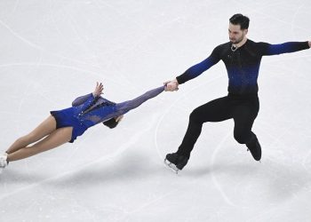 Canadian pair leads at world Figure Skating