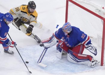 Rangers stun NHL-best Bruins 5-2
