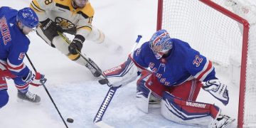 Rangers stun NHL-best Bruins 5-2 1 - Egyptian Gazette Rangers stun NHL-best Bruins 5-2