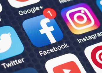 Social media forces British royal family to adapt