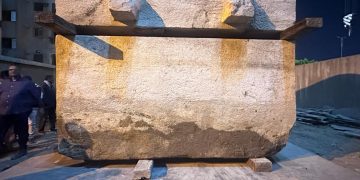 SCA starts moving coffin unearthed in Qalyubia for restoration
