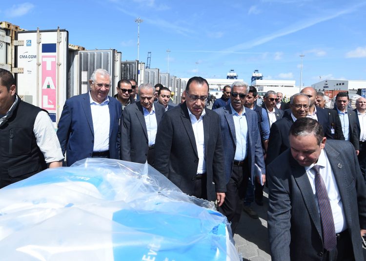 PM starts tour of factory of artificial silk, polyester in Kafr el Dawar 1 - Egyptian Gazette