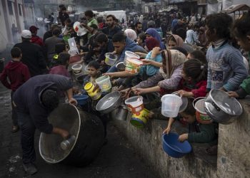 WHO warns of famine outbreak in Gaza Strip