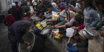 WHO warns of famine outbreak in Gaza Strip