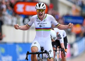 Lotte sprints to Paris-Roubaix title