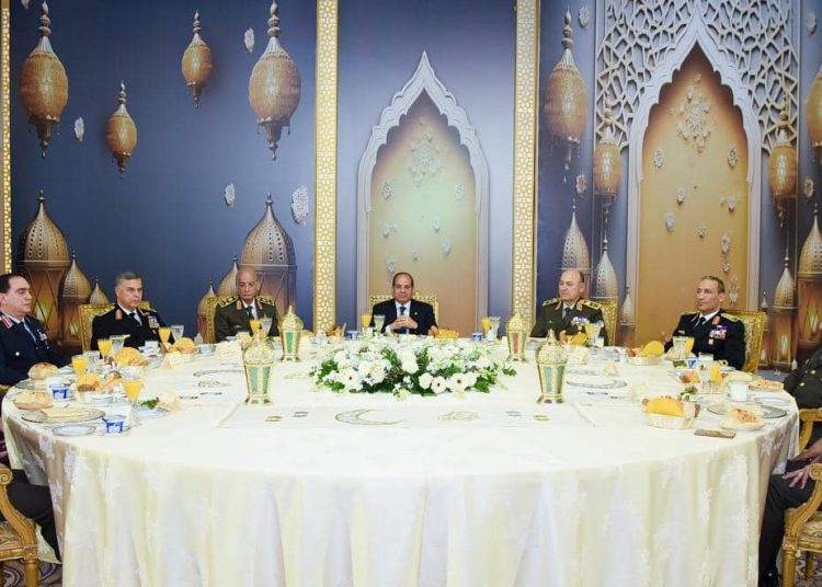 Sisi attends Suhour banquet hosted by Armed Forces 1 - Egyptian Gazette