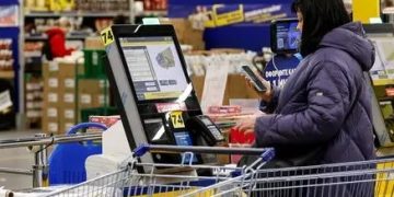 Global credit outlook for 2024 worsens, new survey finds 1 - Egyptian Gazette Global credit outlook for 2024 worsens, new survey finds