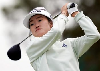 Kim leads Eagle golf Championship
