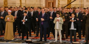 President Sisi performs Eid al-Fitr prayer at Grand Mosque 1 - Egyptian Gazette President Sisi performs Eid al-Fitr prayer at Grand Mosque