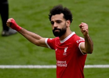 Klopp hails Salah composure despite missed chances