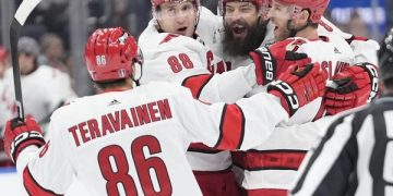 Hurricanes stun Islanders 3-2 for 3-0 series lead