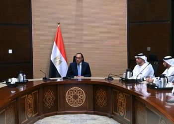 Madbouli discusses with Emirati officials future expansions in oil, gas industries