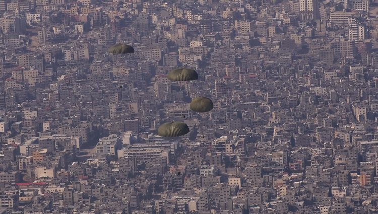 Egypt airdrops humanitarian aid on Gaza during Eid al-Fitr 1 - Egyptian Gazette