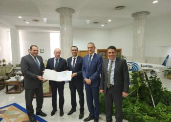 EgyptAir honours accountant for updating financial performance analysis program