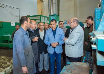 State min. of military production surprisingly inspects Heliopolis Company for Chemical Industries