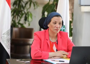 Environment min., S. Sinai governor sign deal to develop ‘Ras Abu Gallum’ protectorate