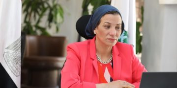 Environment min., S. Sinai governor sign deal to develop ‘Ras Abu Gallum’ protectorate