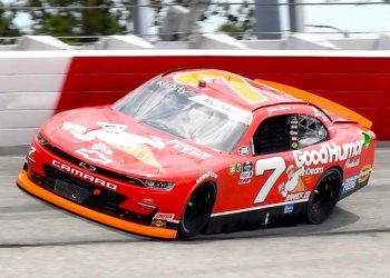 Allgaier dominates Xfinity race