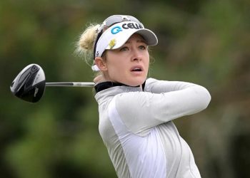 Zhang takes Founders Cup lead