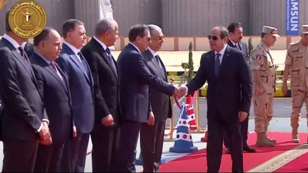 Sisi arrives at Dabaa Corridor to witness harvest season of agricultural project 2 - Egyptian Gazette Sisi arrives at Dabaa Corridor to witness harvest season of agricultural project 1 - Egyptian Gazette