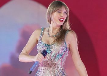 Taylor Swift fever grips Paris at Europe tour
