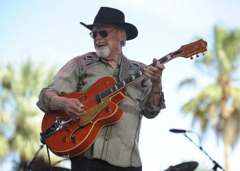Duane Eddy, twangy guitar hero of early rock, dead