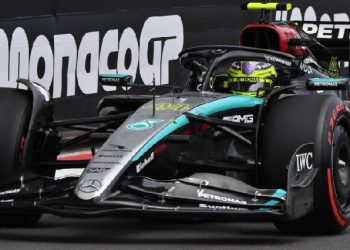 Hamilton edges Piastri in Monaco practice