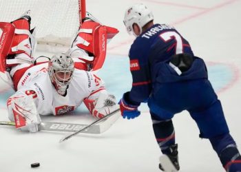 US beats Poland at hockey worlds