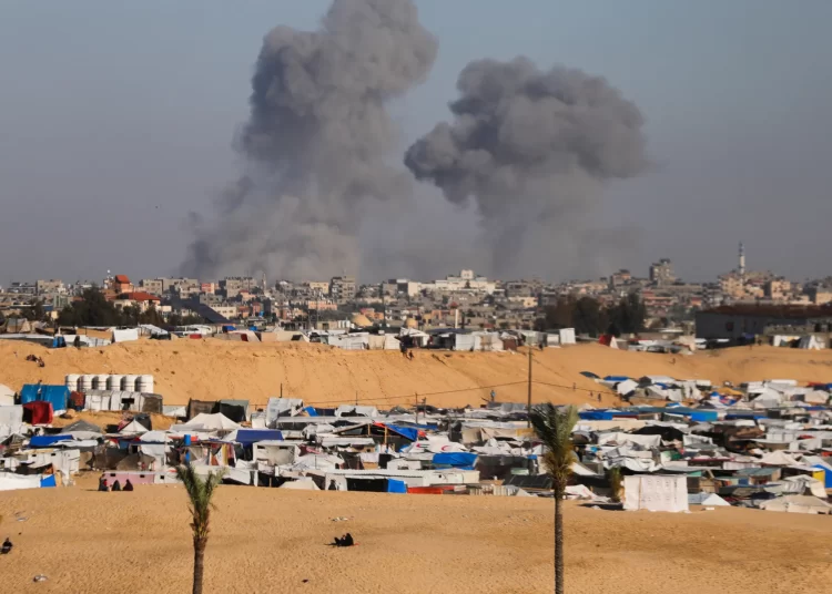 Israeli forces seize Gaza side of Rafah border crossing, putting ceasefire talks on knife’s edge 1 - Egyptian Gazette