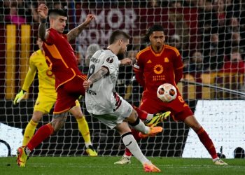 Leverkusen on track for Europa League final