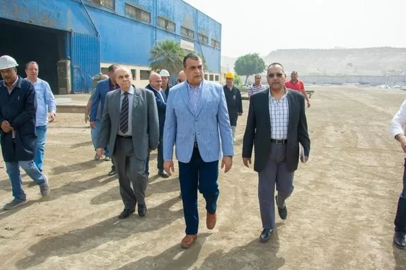 Military production min. inspects Helwan Machinery, Equipment Company 2 - Egyptian Gazette Military production min. inspects Helwan Machinery, Equipment Company 1 - Egyptian Gazette