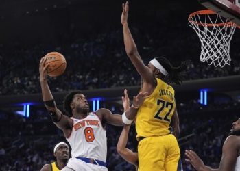 Knicks defeat Pacers 121-117